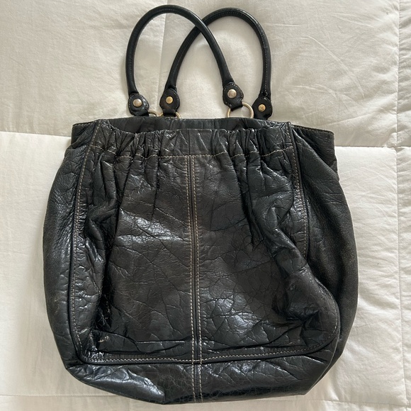 9🔥 MIU MIU BLACK VITELLO SHINE LEATHER GATHERED HOBO 🔥 - Picture 4 of 12